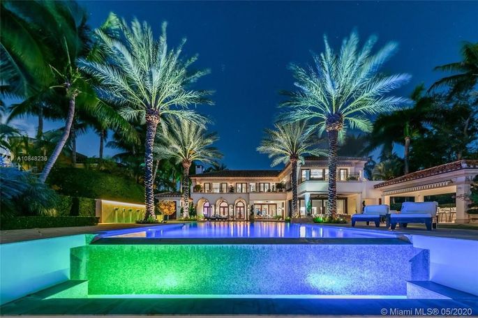 J Lo Ha Comprado Casa En La Exclusiva Star Island En Miami